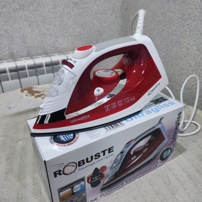Fer À Repasser A Vapeur Robuste  2400W Ultra Rapide - 320 Ml – Image 2