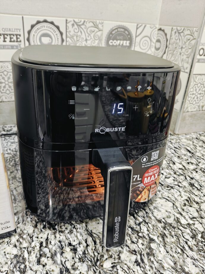 Friteuse sans huile Airfryer 5,7 litres 1700W ROBUSTE Originale avec 8 prereglages et une lampe Avec Fenêtre Visible – Image 2