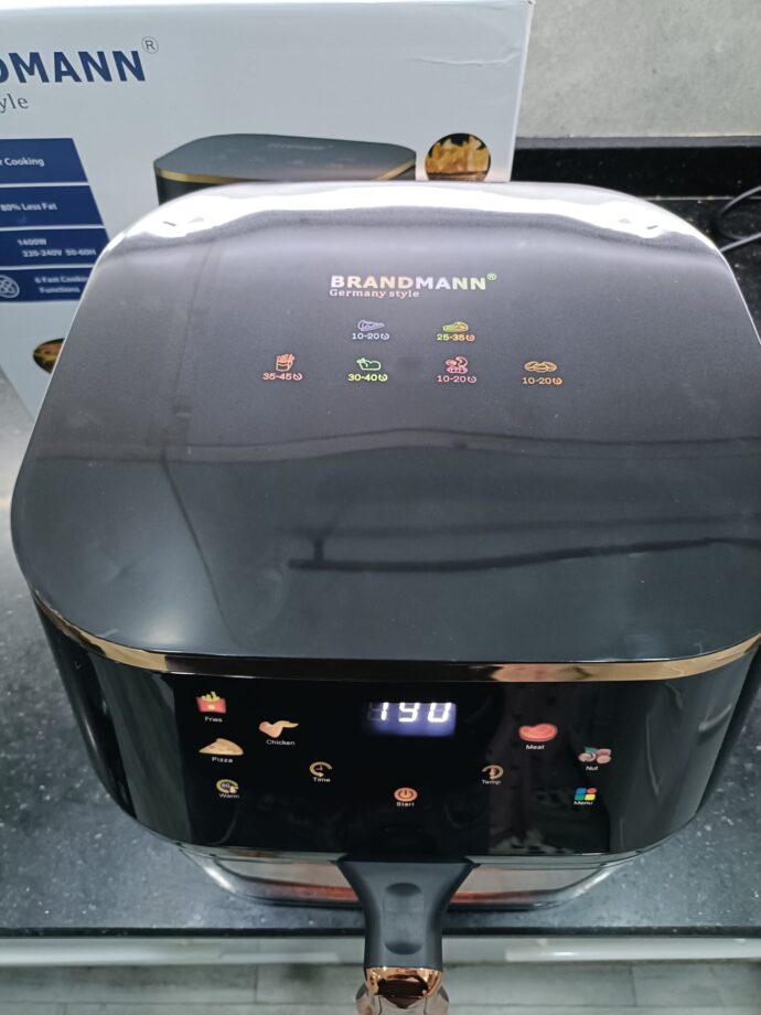Friteuse sans huile Airfryer 8 litres BRANDMANN Originale avec 8 prereglages et une lampe Avec Fenêtre Visible – Image 4