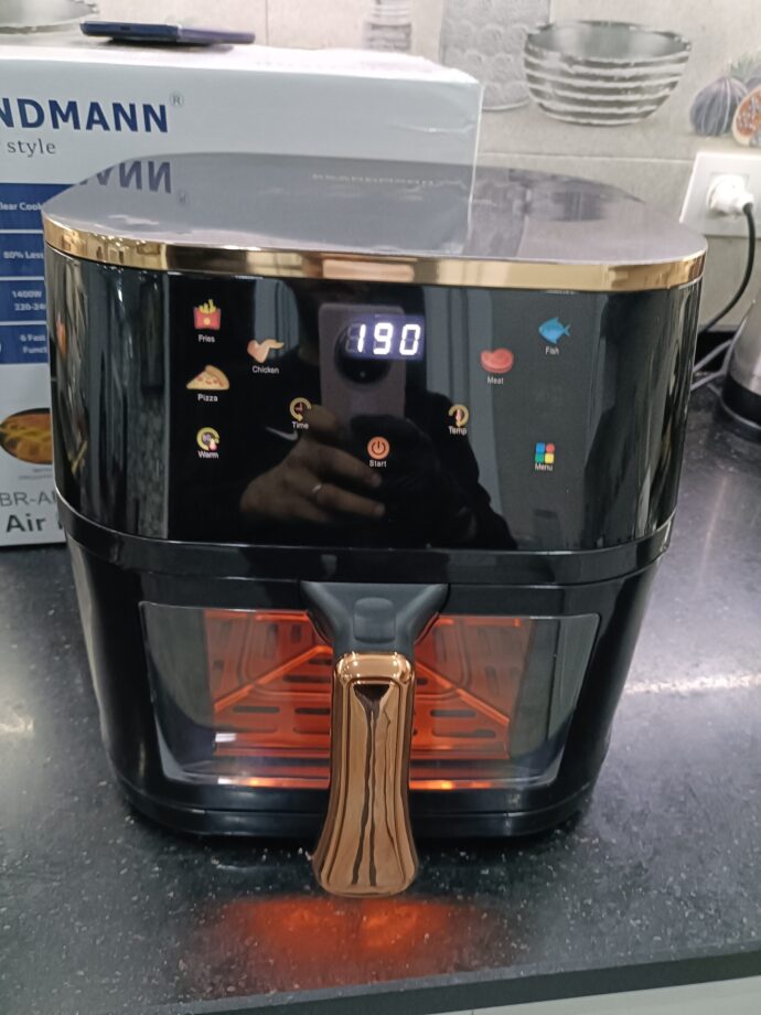 Friteuse sans huile Airfryer 8 litres BRANDMANN Originale avec 8 prereglages et une lampe Avec Fenêtre Visible