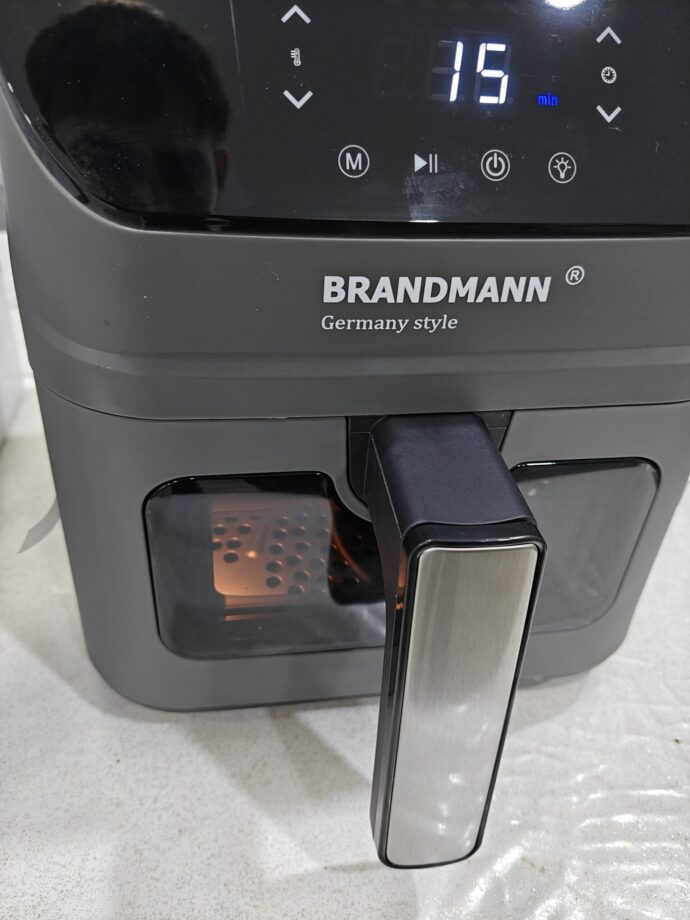 Friteuse sans huile Airfryer 4 litres BRANDMANN Originale avec 8 prereglages et une lampe Avec Fenêtre Visible – Image 2