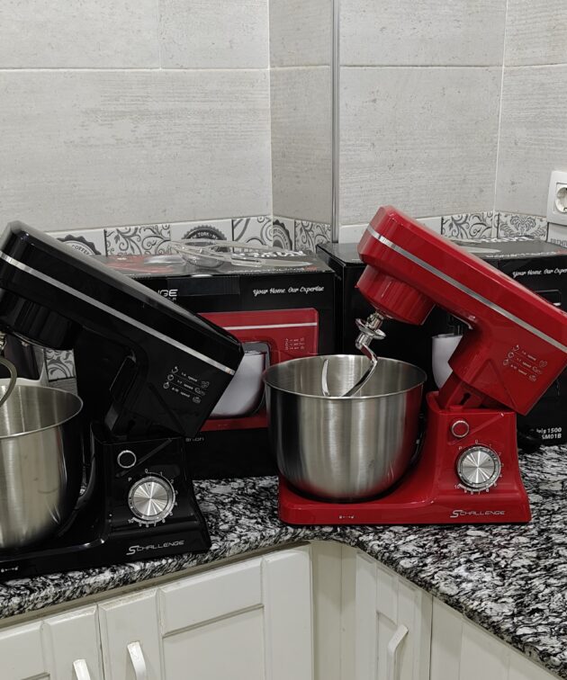 Robot Pétrin SChallenge 1500W – Bol Inox 5L – Noir ou Rouge